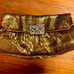 Vintage gold mesh and rhinestone clasp clutch.